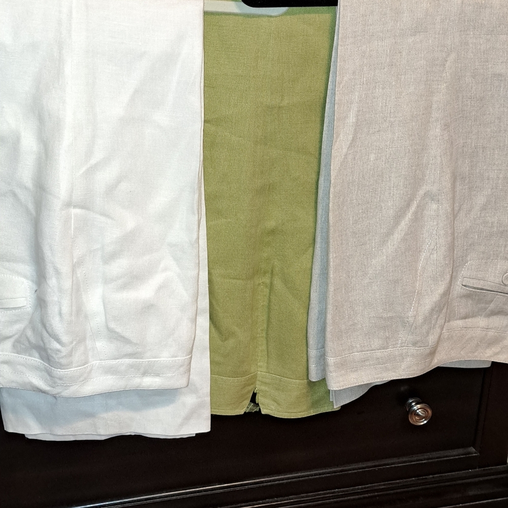 Talbots, white linen slacks. - Picture 4 of 4